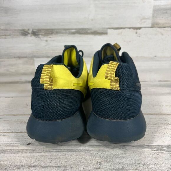 Nike Men Roshe Run Split Armory Navy Yellow Sneaker Shoes US 14 - Picture 3 of 8